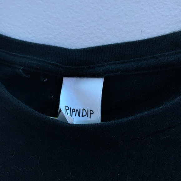 Cat shirt with🖕🏼 - Picture 2 of 2